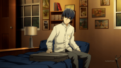 HaruChika: Haruta to Chika wa Seishun suru / Episode 3 / Maren closing the suitcase given to him by his original family from overseas