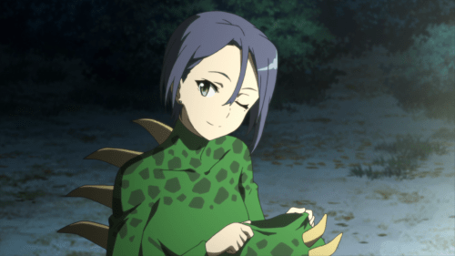 Sakura Quest / Episode 2 / Maki putting on the Chupakabura outfit